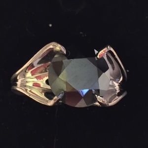 💍 w/Lg Black Cz in a unique setti